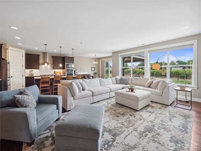 3420 McHugh Place, Enumclaw, WA 98022