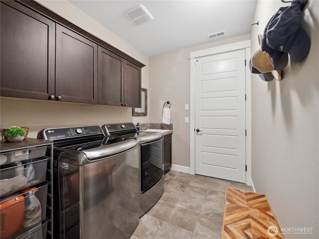 3420 McHugh Place, Enumclaw, WA 98022