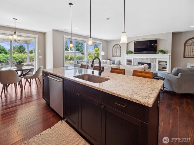 3420 McHugh Place, Enumclaw, WA 98022
