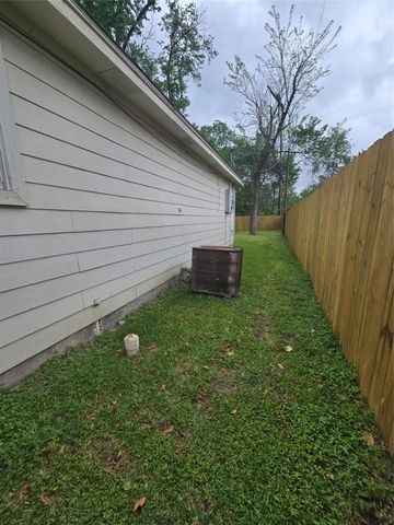 16022 Old River Road, Channelview, TX 77530