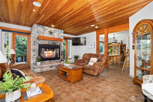 9474 Freedom Place, Blaine, WA 98230