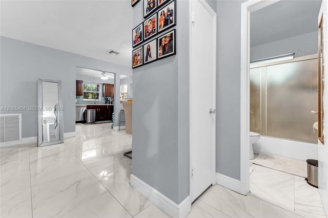 1019 S 29th Avenue 1019, Hollywood, FL 33020