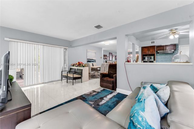 1019 S 29th Avenue 1019, Hollywood, FL 33020