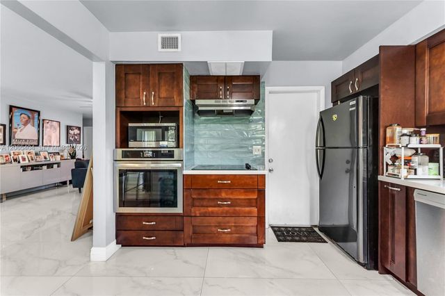 1019 S 29th Avenue 1019, Hollywood, FL 33020