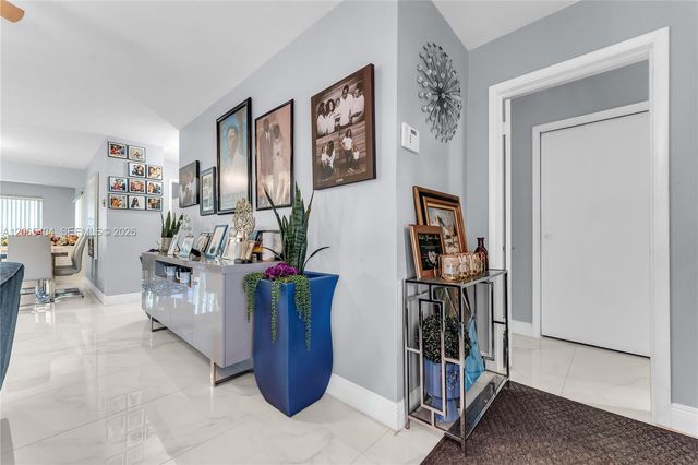 1019 S 29th Avenue 1019, Hollywood, FL 33020