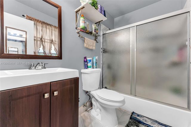 1019 S 29th Avenue 1019, Hollywood, FL 33020