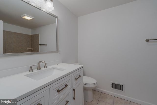 915 S BOULDIN ST, Baltimore, MD 21224