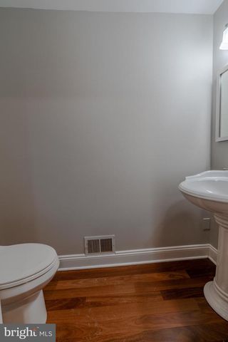 915 S BOULDIN ST, Baltimore, MD 21224