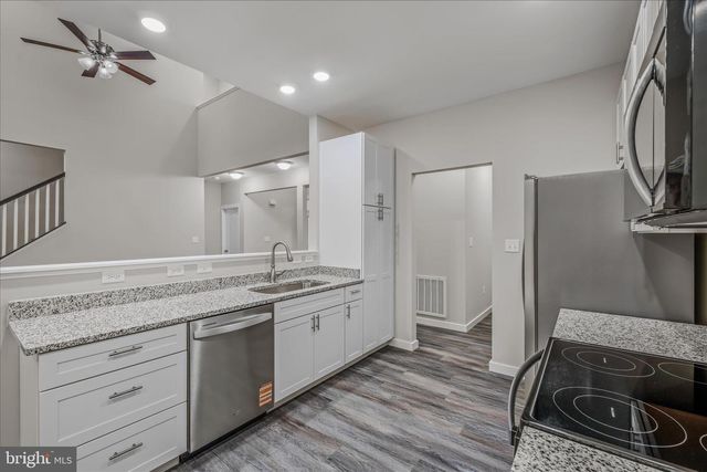 84 HUNTSVILLE CT, Martinsburg, WV 25403