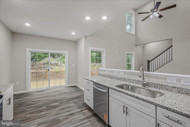 84 HUNTSVILLE CT, Martinsburg, WV 25403