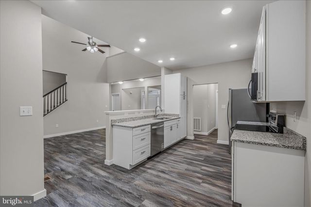 84 HUNTSVILLE CT, Martinsburg, WV 25403