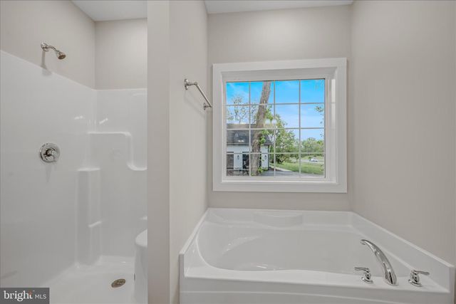 84 HUNTSVILLE CT, Martinsburg, WV 25403