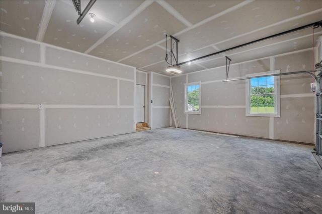 84 HUNTSVILLE CT, Martinsburg, WV 25403