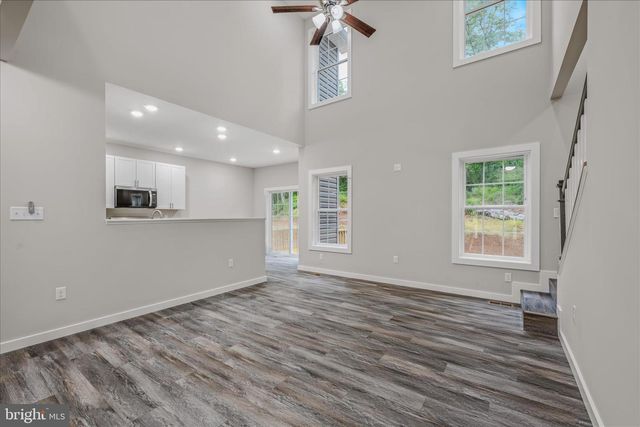 84 HUNTSVILLE CT, Martinsburg, WV 25403