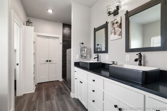 155 Riverbend Avenue, Calera, OK 74730