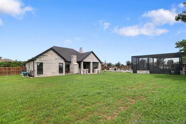 155 Riverbend Avenue, Calera, OK 74730