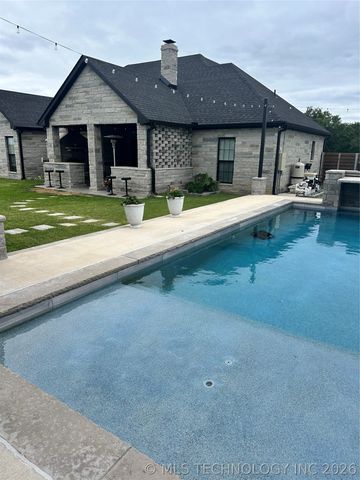 155 Riverbend Avenue, Calera, OK 74730