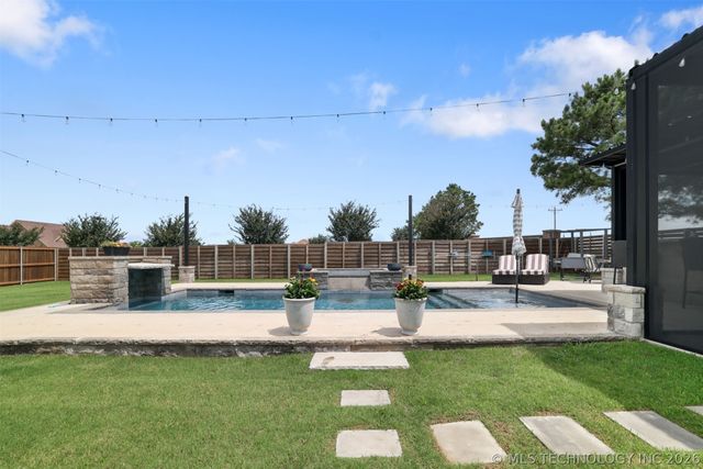 155 Riverbend Avenue, Calera, OK 74730