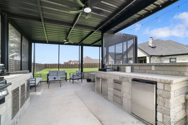 155 Riverbend Avenue, Calera, OK 74730