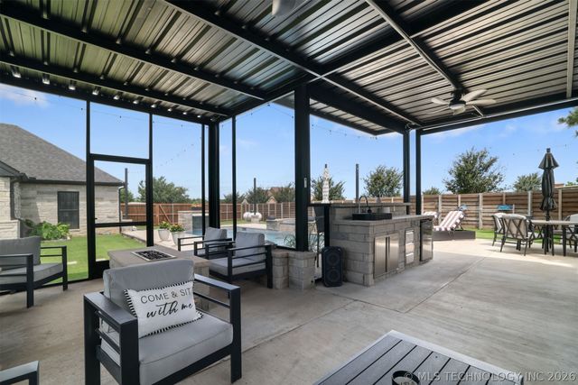 155 Riverbend Avenue, Calera, OK 74730