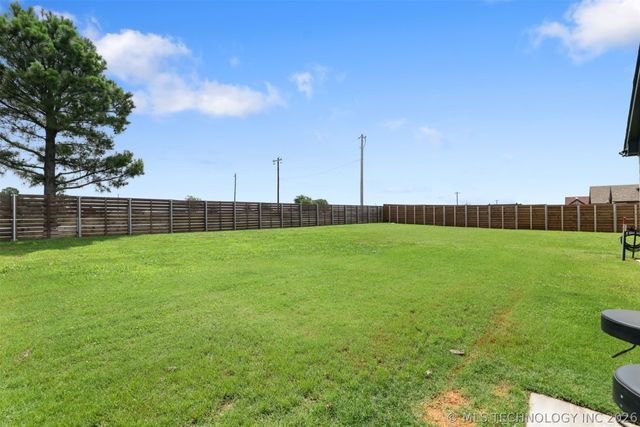155 Riverbend Avenue, Calera, OK 74730