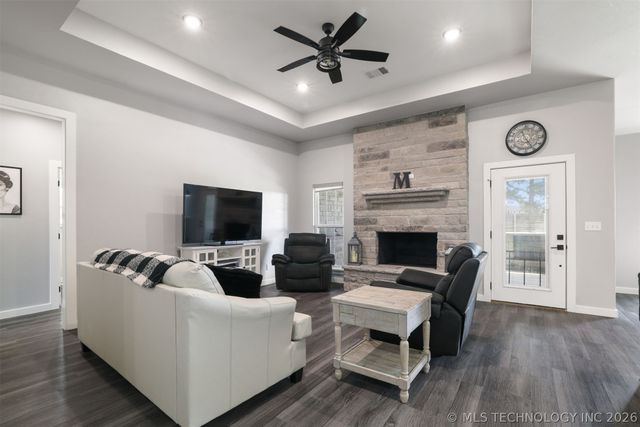 155 Riverbend Avenue, Calera, OK 74730
