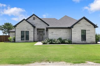 155 Riverbend Avenue, Calera, OK 74730