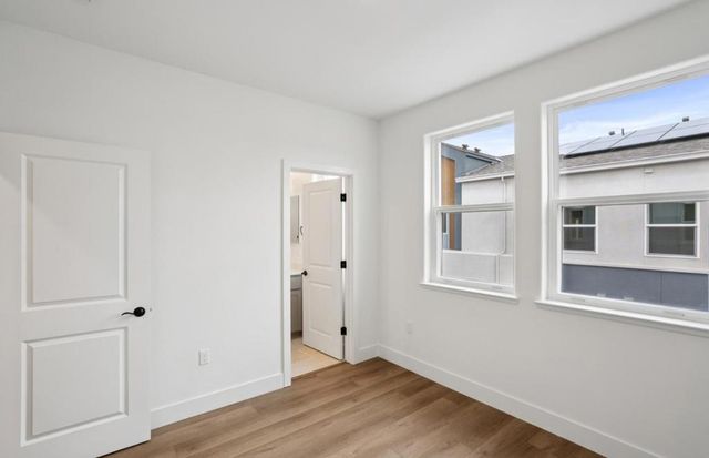 671 Lindendale Court 168-18 Plan 5, San Jose, CA 95117