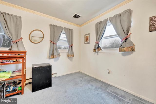 631 W FRANKLIN ST, Womelsdorf, PA 19567