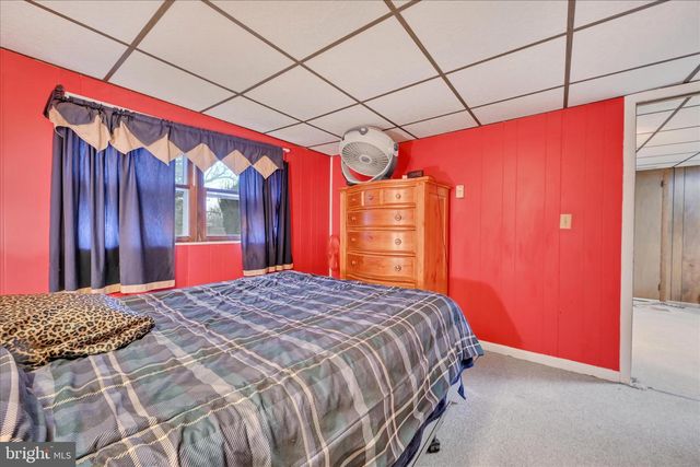 631 W FRANKLIN ST, Womelsdorf, PA 19567