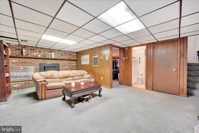 631 W FRANKLIN ST, Womelsdorf, PA 19567