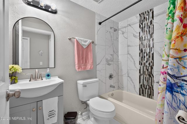 12240 CHIPPENHAM Court, Jacksonville, FL 32225