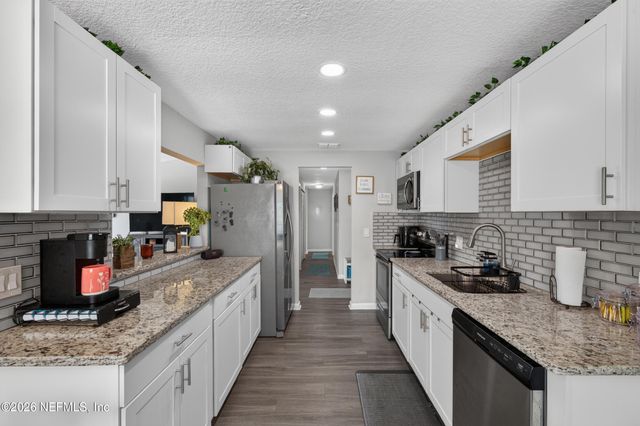 12240 CHIPPENHAM Court, Jacksonville, FL 32225