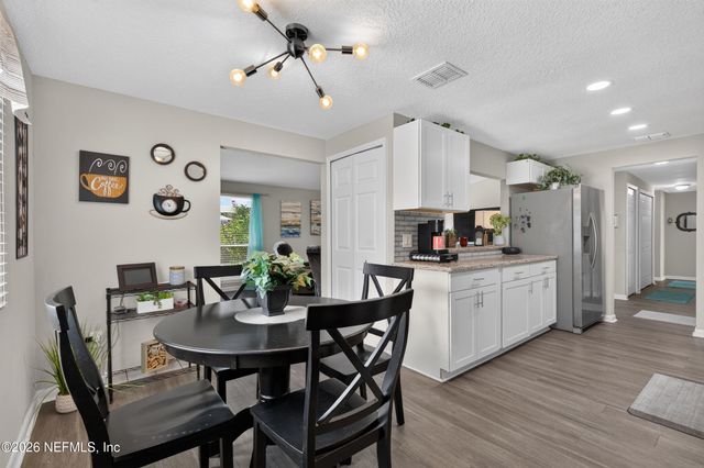 12240 CHIPPENHAM Court, Jacksonville, FL 32225