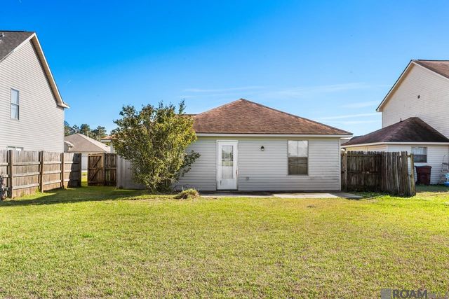 23907 Southpark Ln, Denham Springs, LA 70726