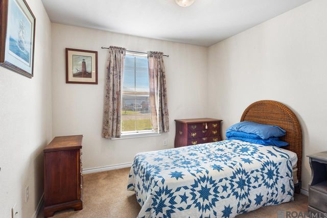 23907 Southpark Ln, Denham Springs, LA 70726