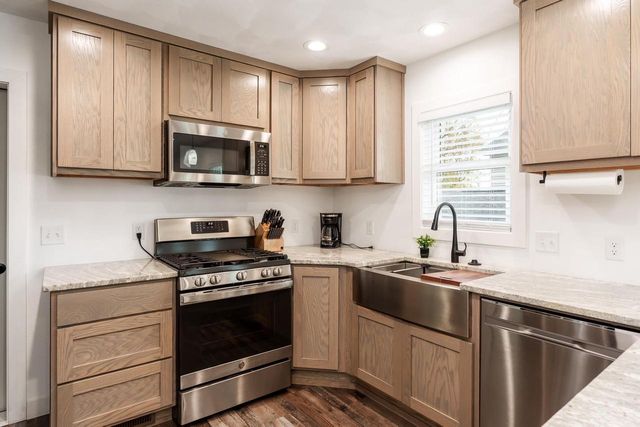 1729 E Road 5, Edgerton, WI 53534