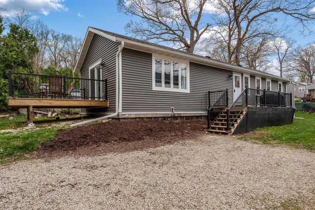 1729 E Road 5, Edgerton, WI 53534