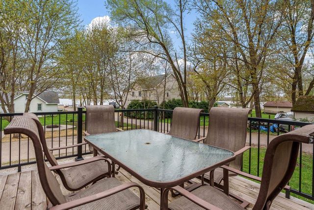 1729 E Road 5, Edgerton, WI 53534