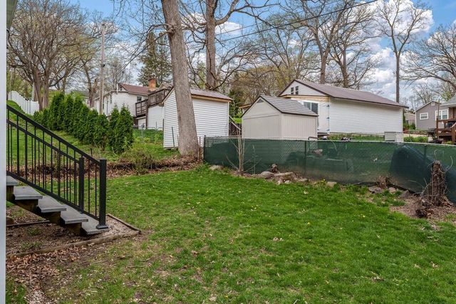 1729 E Road 5, Edgerton, WI 53534