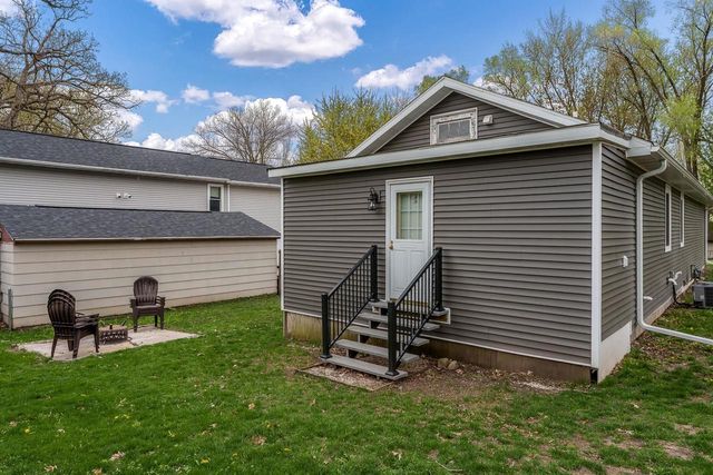 1729 E Road 5, Edgerton, WI 53534