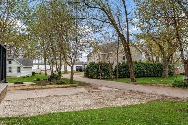 1729 E Road 5, Edgerton, WI 53534