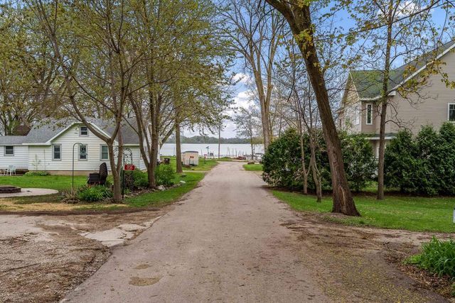 1729 E Road 5, Edgerton, WI 53534