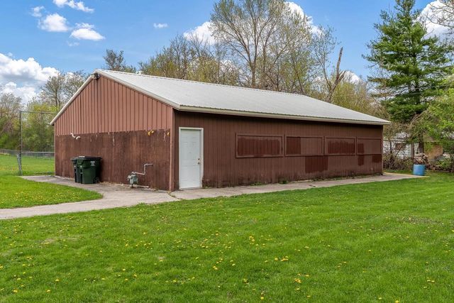 1729 E Road 5, Edgerton, WI 53534