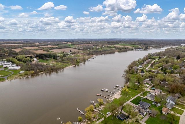 1729 E Road 5, Edgerton, WI 53534