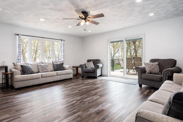 1729 E Road 5, Edgerton, WI 53534