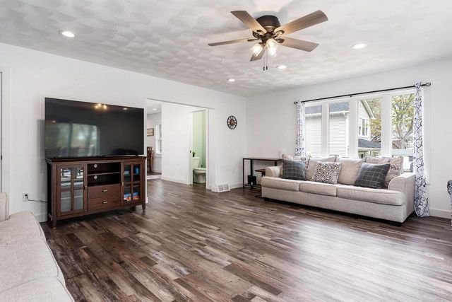 1729 E Road 5, Edgerton, WI 53534