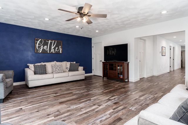 1729 E Road 5, Edgerton, WI 53534