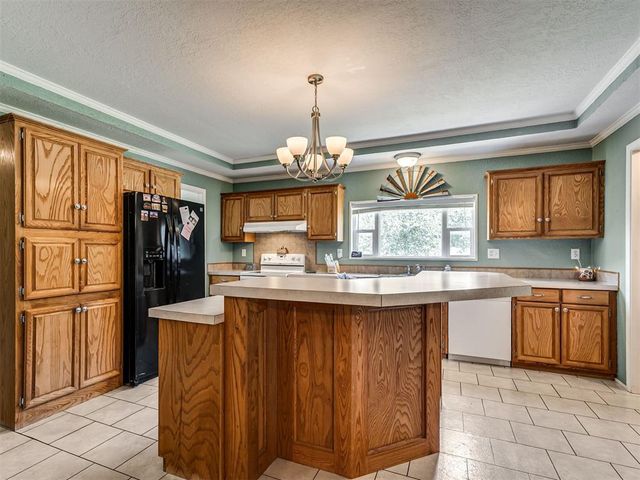 8433 Bradshaw Lane, Noble, OK 73068