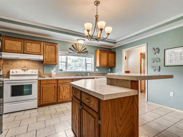 8433 Bradshaw Lane, Noble, OK 73068